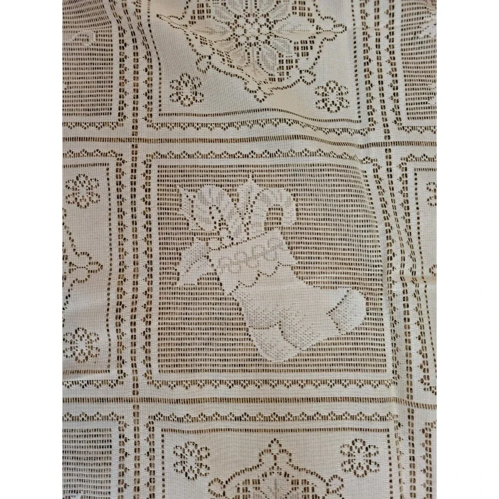 Vintage Artex Lace Winter Scene Obling 60x90 Tablecloth Ivory Christmas